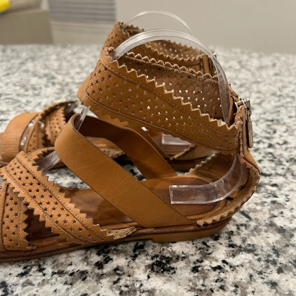 See by Chloe Brown Leather Star Perforated Flat Gladiator Sandals - Picture 7 of 16